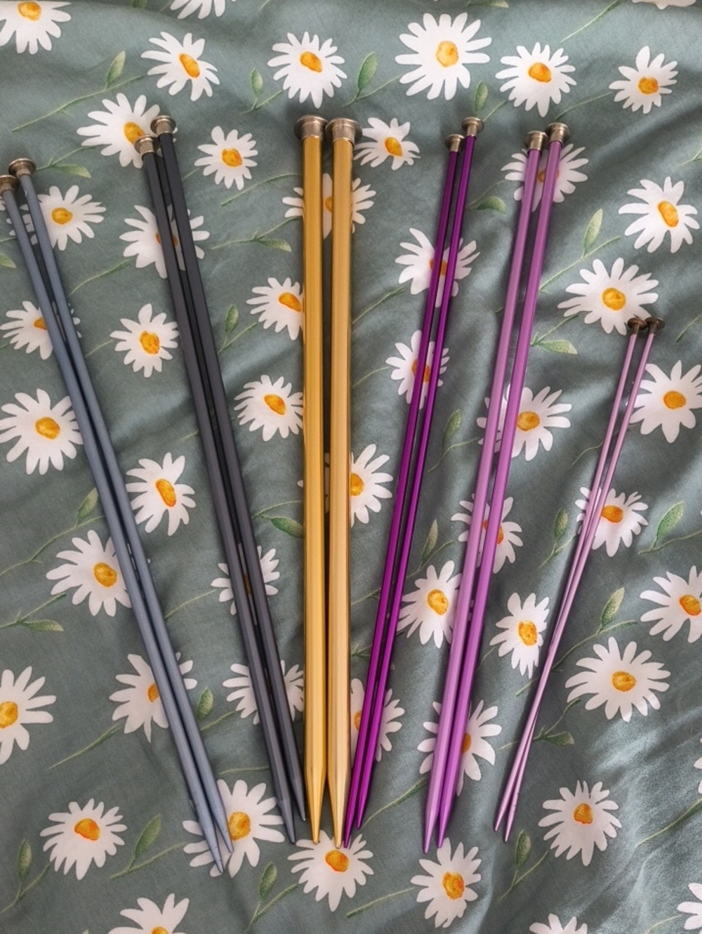 Lot Of Aluminum Knitting Needles